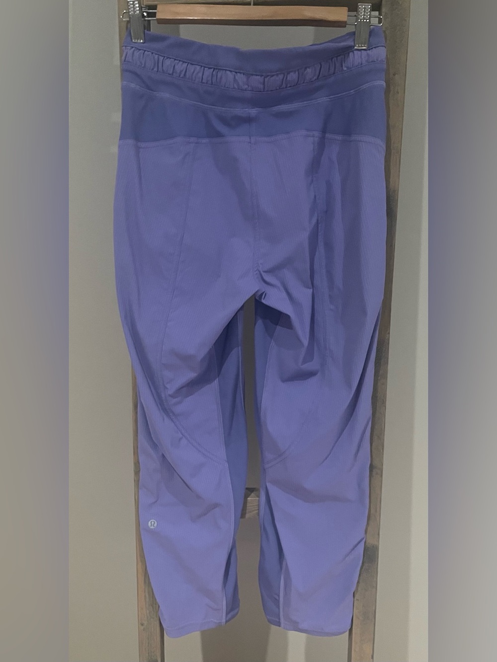 Lululemon Dance Studio Mid-Rise Cropped Pant
Dark Lavender size 4 - Picture 4 of 6